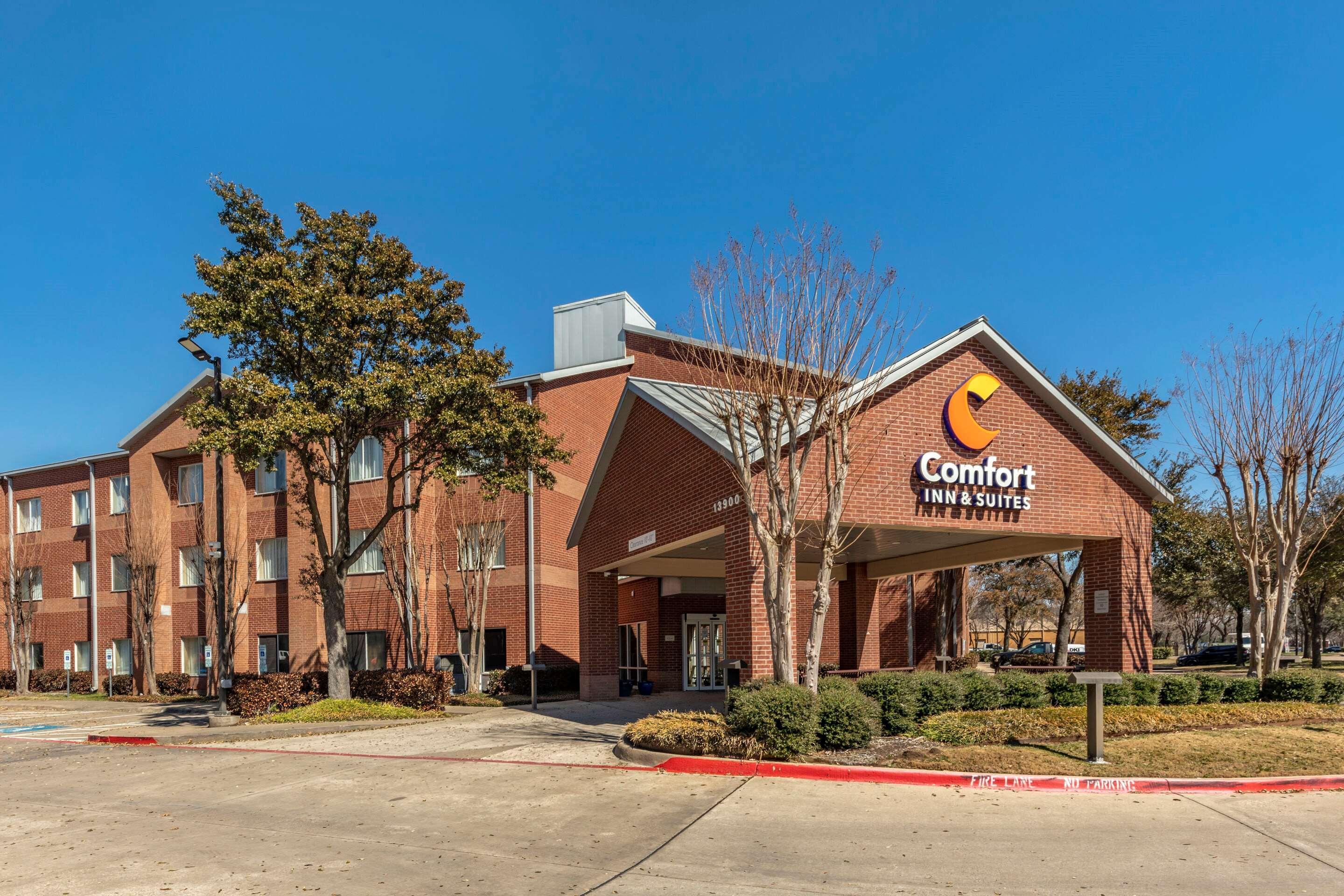 Comfort Inn & Suites North Dallas-Addison Exterior foto